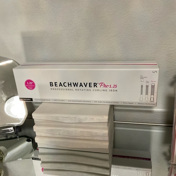 Nearly NEW Beachwaver PRO 1.25" Curling Iron - Retails $229 - Picture 2 of 9